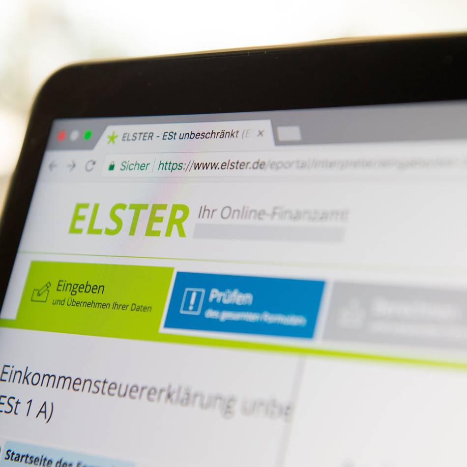 Finanzamt Wipperfürth: „Die Steuererklärung passt jetzt in die Hosentasche“