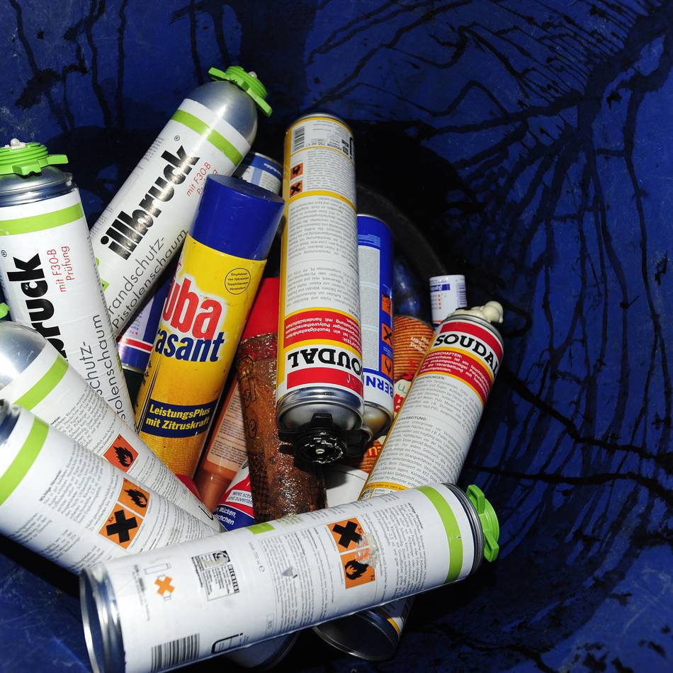 Entsorgung im Kreis Kleve: Schadstoffmobil nimmt wieder Gewerbeabfälle in Bedburg-Hau an