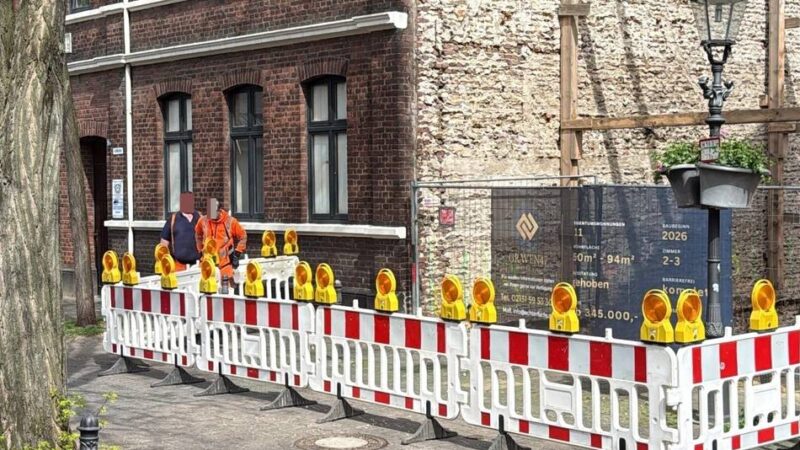 Einsturzgefährdetes Haus in Willich: Sperrung an der Kreuzstraße aufgehoben