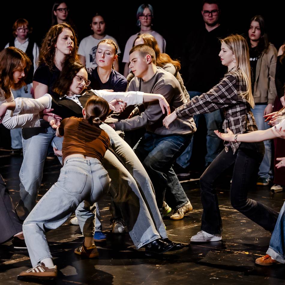 Jugendkongress in Düsseldorf: Junge Menschen aus vier Ländern trotzen der Krise mit Kunst