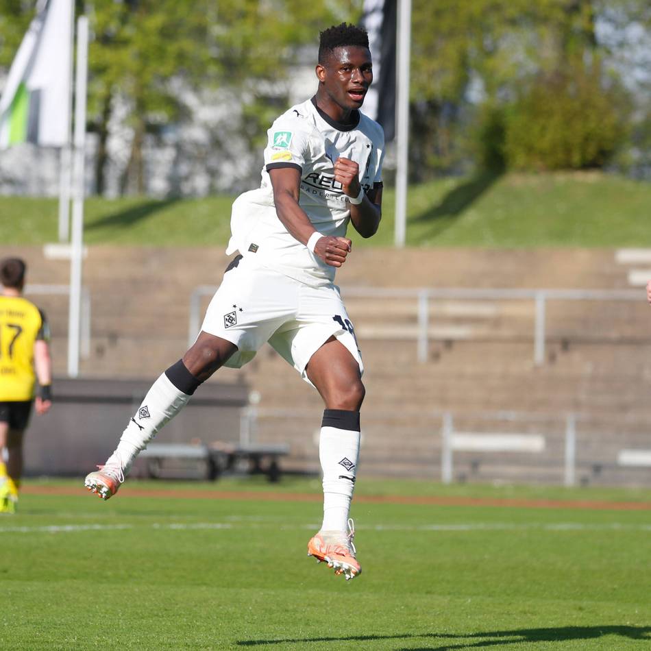 „Konnten ihn nicht greifen“: Danfa überrascht den BVB und wird zum Matchwinner