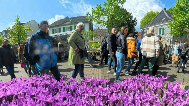 Verkaufssonntag in Leverkusen: „Blühendes Schlebusch“ lädt zum Bummeln und Shoppen ein