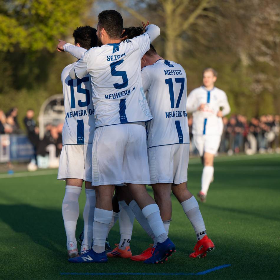 Der Spieltag in der Bezirksliga: Neuwerk macht Boden auf Meerbusch gut