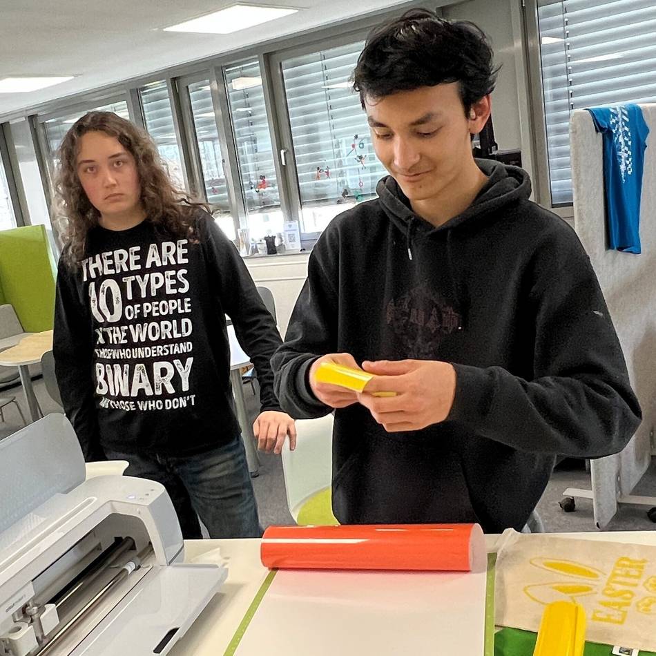 MediaLab der VHS Kreis Viersen: Wie ein Osterei aus dem 3D-Drucker entsteht