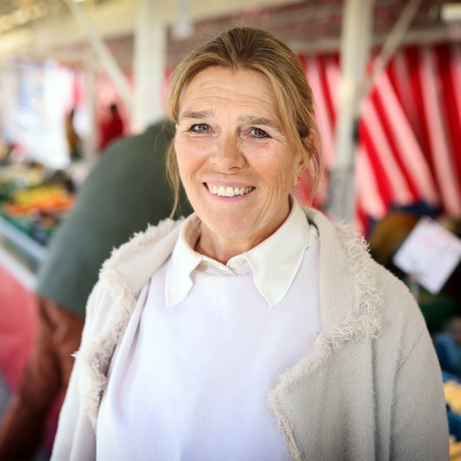 Einkaufen in Mettmann: Kunden auf dem Wochenmarkt trotzen der Krise