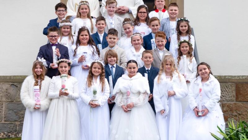 Katholische Kirchengemeinde in Radevormwald: 24 Kommunionkinder feierten am Weißen Sonntag