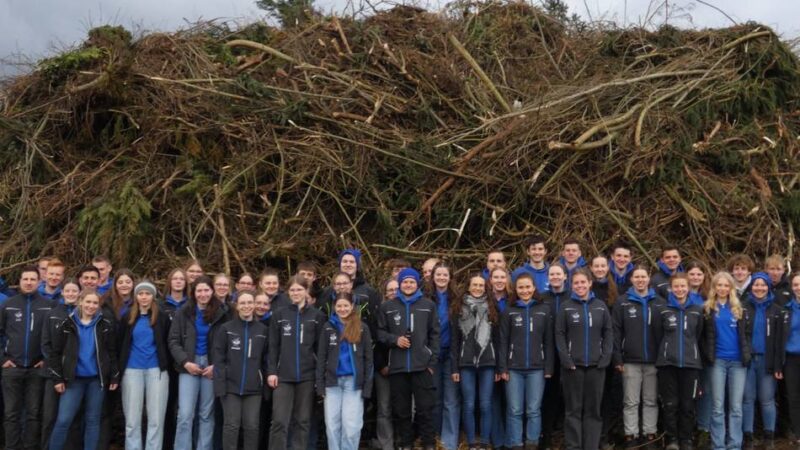 Viele Interessierte beim Osterfeuer: Sonsbecker Landjugend zieht positive Bilanz zu traditioneller Veranstaltung