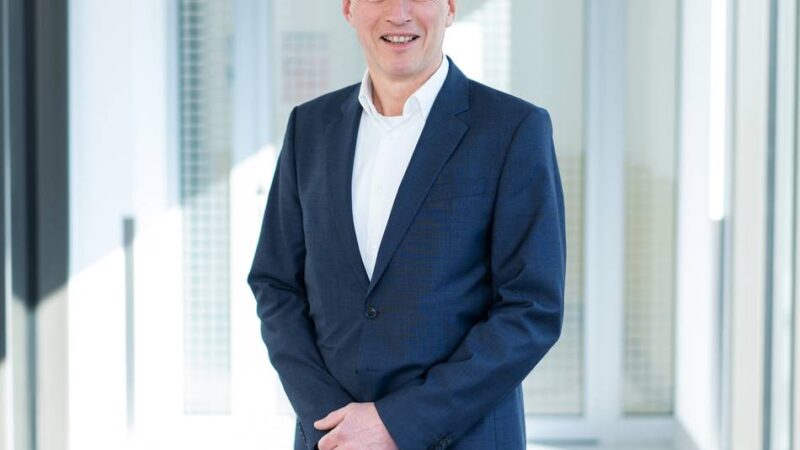 Orthopädie wird verstärkt: Erfahrener Gelenkersatz-Spezialist wechselt nach Dinslaken