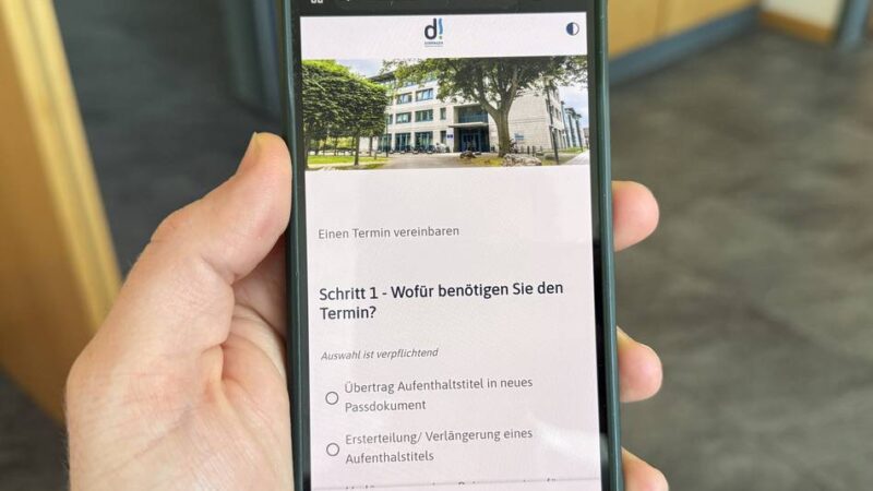 Weiter Spontantermine möglich: Buchen leicht gemacht – neues Terminsystem im Ausländeramt startet