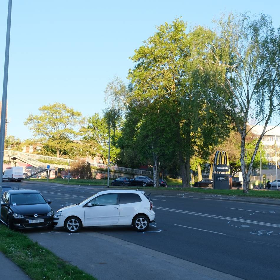 Großeinsatz in Mönchengladbach: Mordkommission eingerichtet nach Streit bei McDonald’s