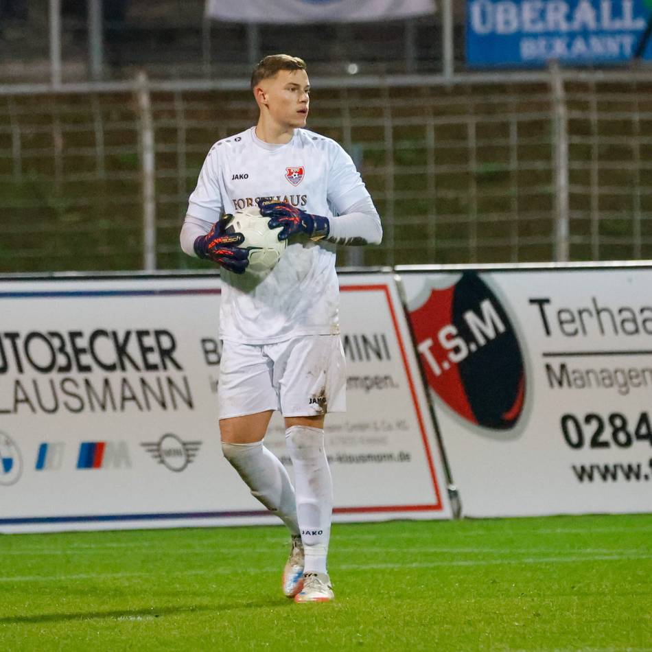 Keeper Jonas Holzum: Er ist die Lebensversicherung des KFC Uerdingen