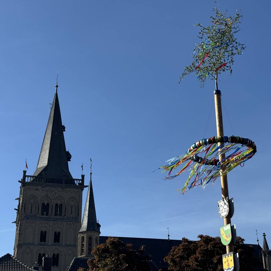 Haushaltslage der Stadt: Firmen retten Maibaum-Fest in Xanten