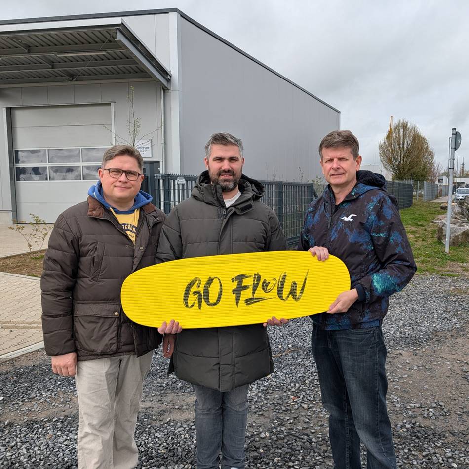 Marie-Curie-Straße in Mettmann: Surfhouse ohne Bürgersteig und Straßenlaternen