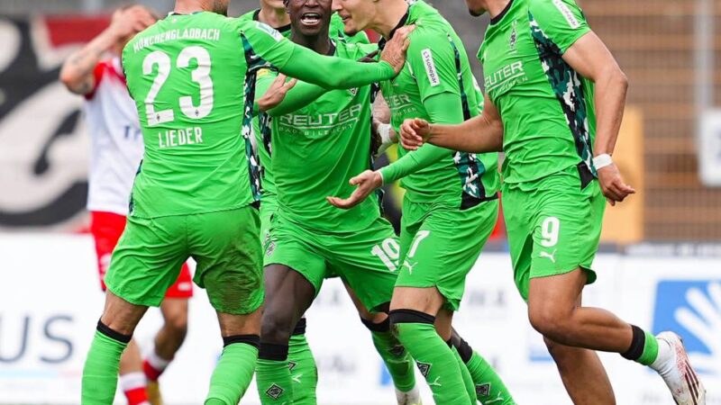 „Einsatz hat sich bezahlt gemacht“: Borussias U23 kommt nach 0:2-Rückstand in Siegen zurück