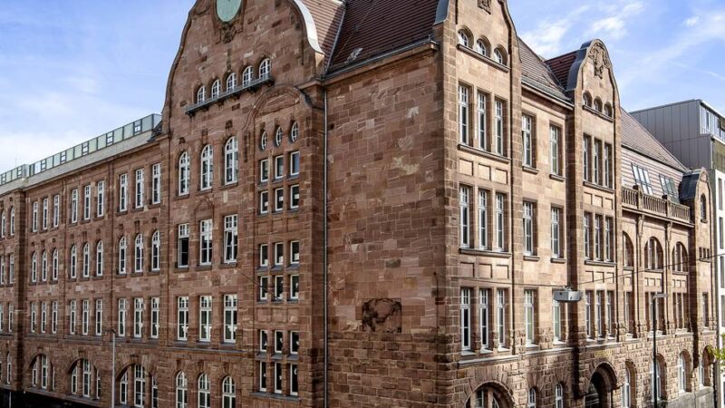 Luisen-Gymnasium in Düsseldorf: Schule nahe der Königsallee soll verkauft werden – für mindestens 27,5 Millionen Euro