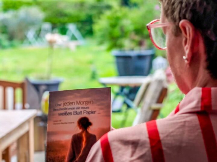 Literarische Neuerscheinung aus Schwalmtal: „Meine Eltern haben mich immer als Simulantin abgestempelt“