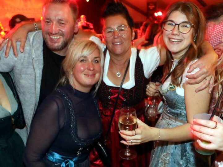 Ab dem 25. April im Borther Hof: Vorverkauf fürs Oktoberfest in Borth startet