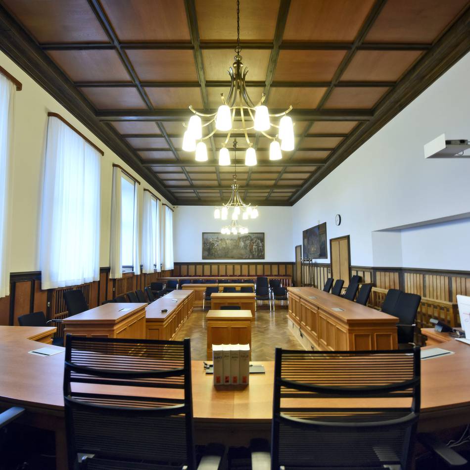 Landgericht Kleve: Prozess um Körperverletzung: 25-Jähriger soll mehrmals ausgerastet sein