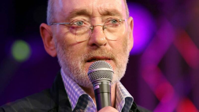 Neues Buch erschienen: Duisburger Autor lässt Karl Lagerfeld die Kontrolle verlieren