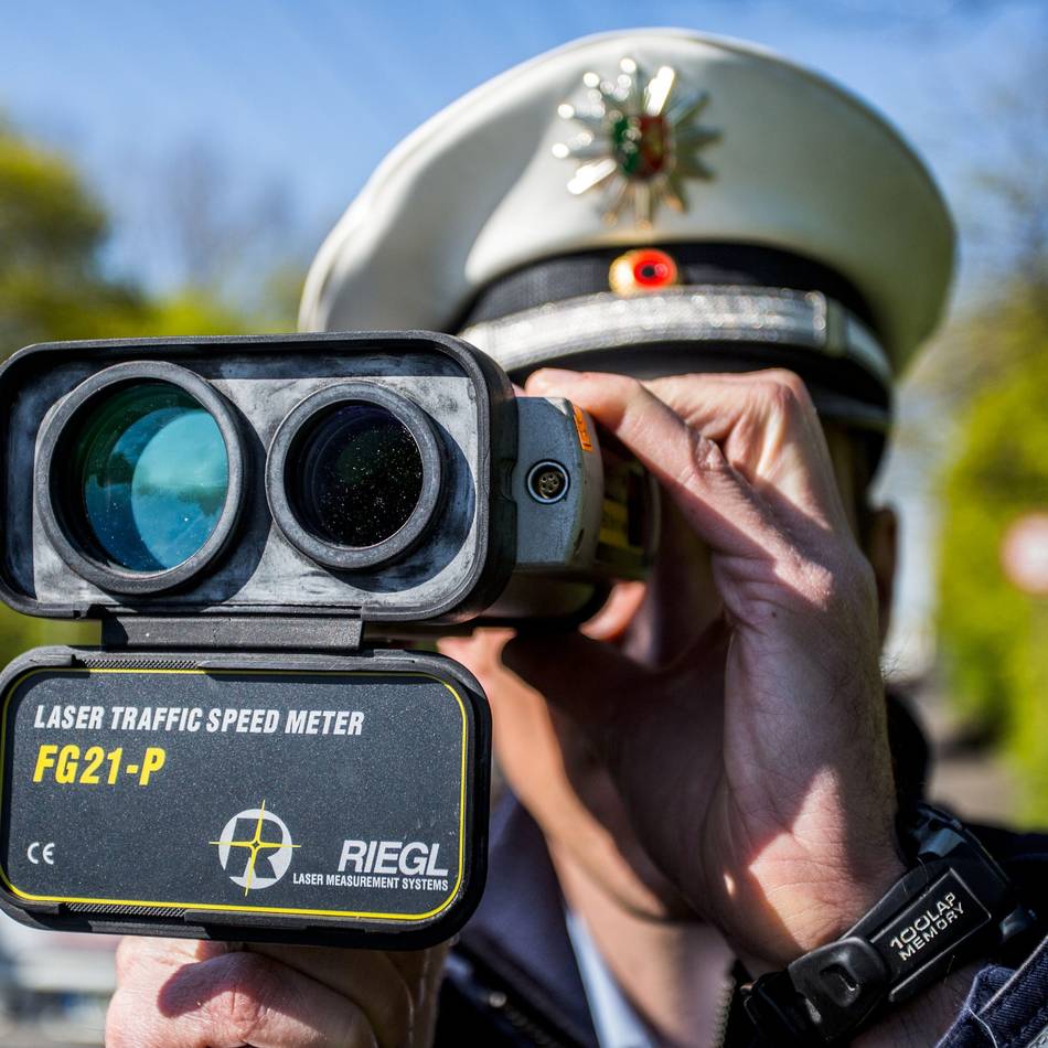 Tempokontrollen im Kreis: Polizei Rhein-Berg macht bei „Speedweek“ mit