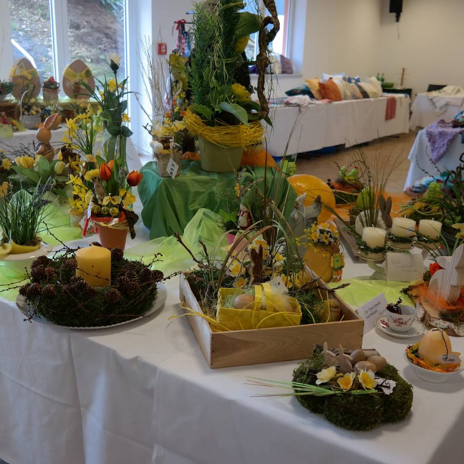 Altenzentrum in Hückeswagen: Wieder viel Selbsthergestelltes beim Frühlingsbasar im Johannestift