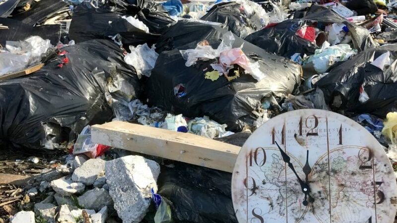 Über 1000 Tonnen in einem Jahr: Illegaler Müllberg immer größer – das droht Tätern in Leverkusen