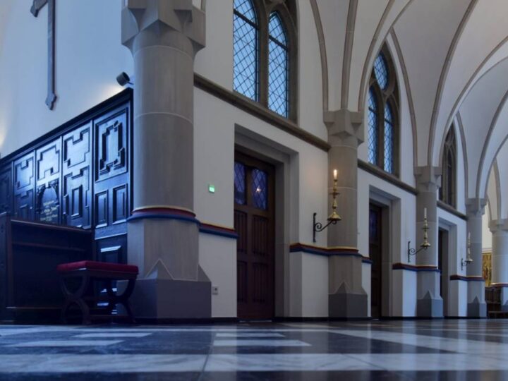 Diebstahl in Kevelaer: Unbekannte stehlen
in der Beichtkapelle