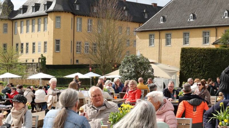 Schloss Dyck in Jüchen: Tausende Besucher beim Schlossfrühling 2026