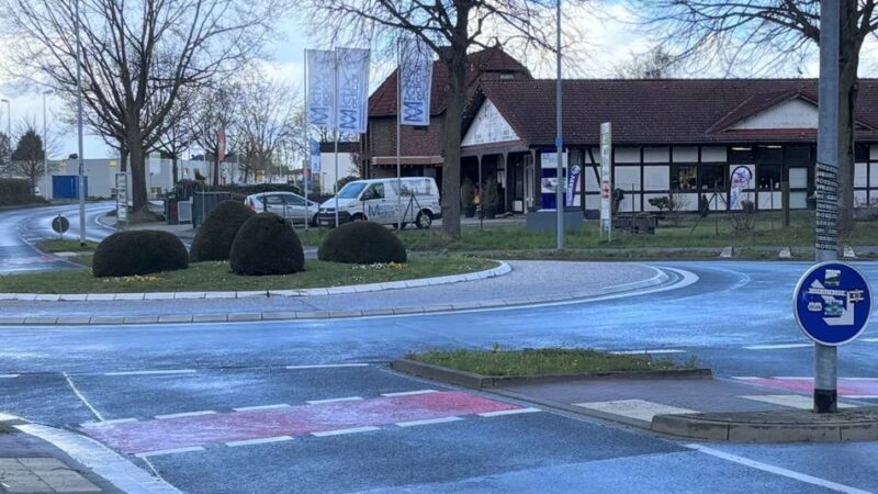 Verkehr in Nettetal:  Kreisverkehr Kempener Straße soll für Radler sicherer werden