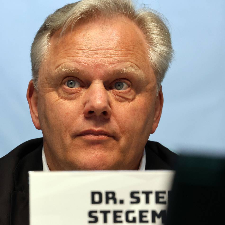 Stegemann erklärt die Zahlen: So kommt Gladbachs Vier-Millionen-Euro-Minus zustande