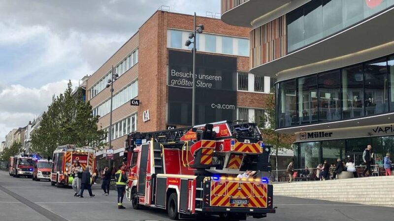 Feuerwehreinsatz in Mönchengladbach: Brandmelder im Minto ausgelöst