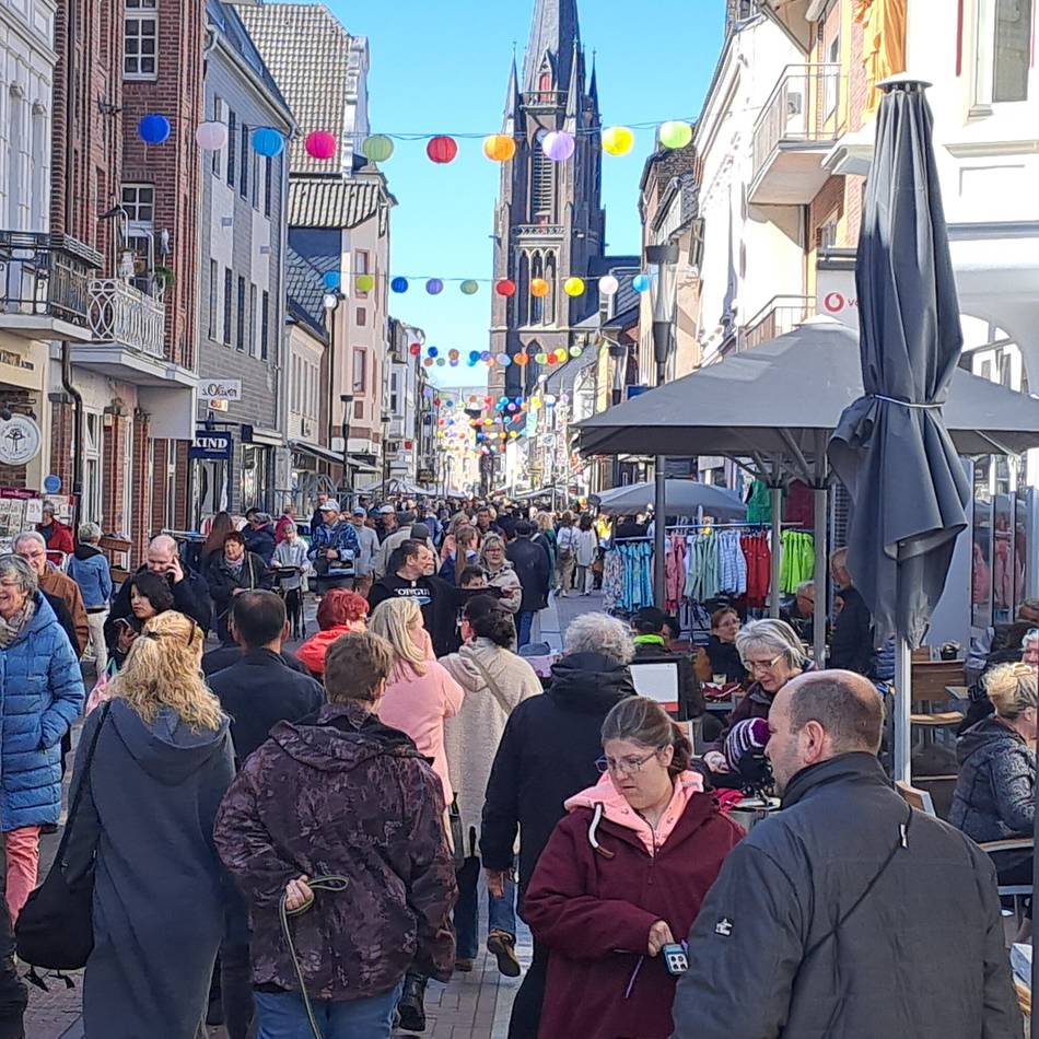 Geschäfte haben sonntags geöffnet: Das erwartet die Besucher beim „Brocante Markt“ in Kevelaer