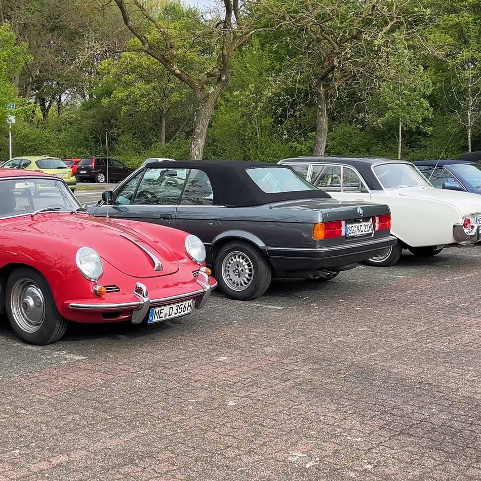 Von Langenfeld aus: Erste Ausfahrt 2026 der Oldtimerfreunde nach Schloss Burg