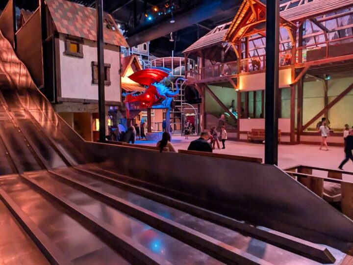 Freizeitpark in Reuver: Größtes Spielschloss der Niederlande lockt Familien