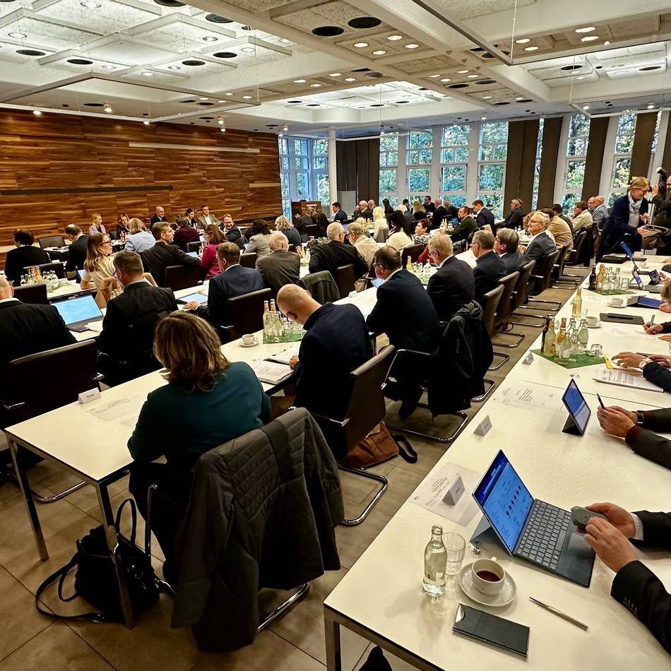 Kommunalpolitisches Praktikum: Kreis Kleve zeigt Schülern die Arbeit im Kreistag