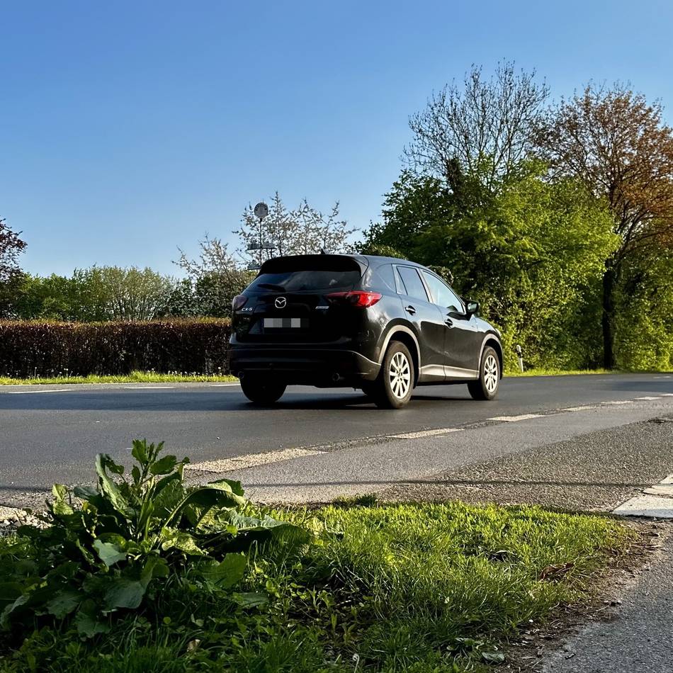 Bürger melden gefährliche Kreuzungen: Verkehr in Bedburg-Hau soll sicherer werden