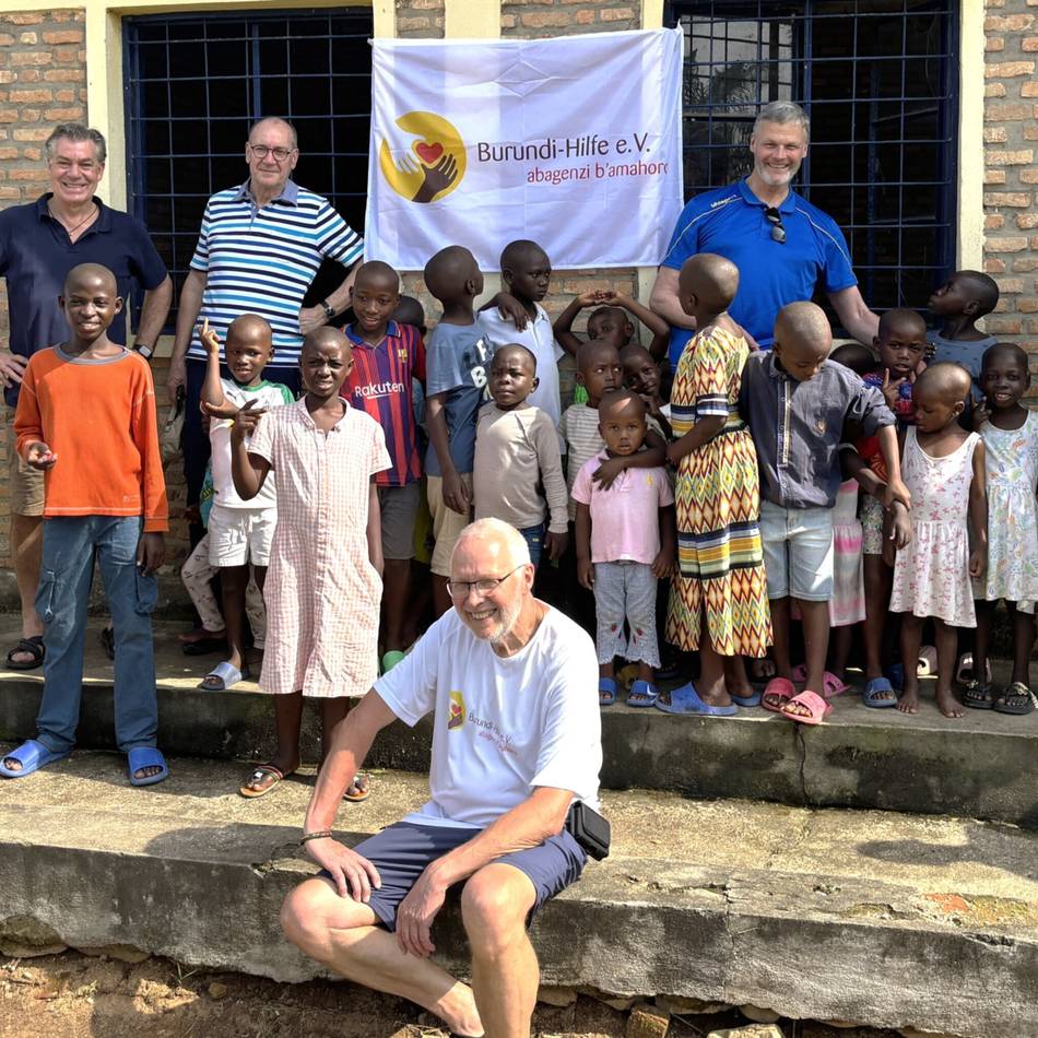 Neues von der Burundi-Hilfe Brüggen: Vom Austausch und der Freunde über Brüggener Trikots