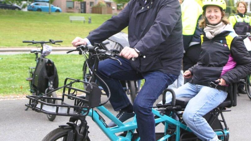 Cargobike Roadshow in Niederkrüchten: Eine Runde E-Lastenrad fahren mit dem Bürgermeister