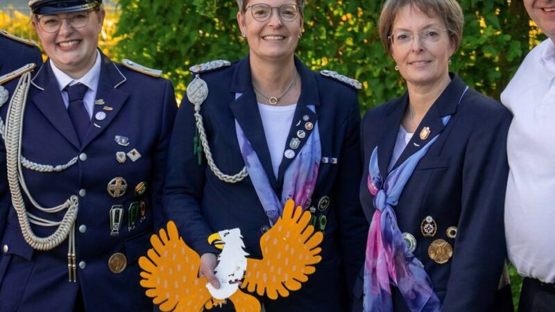 St.-Josef-und-St.-Gereon-Schützenbruderschaft: Weibliches Dreigestirn an der Spitze