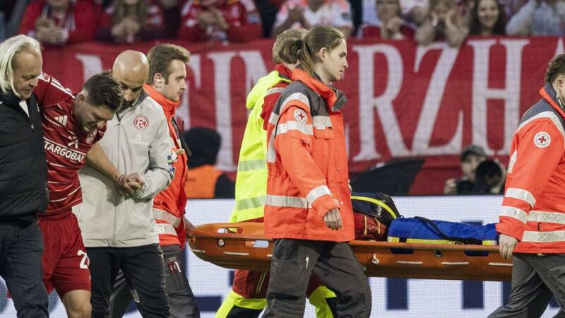 Saisonaus mit fatalen Folgen?: Muslija verlässt Fortuna-Kabine auf Krücken – erste Mislintat-Reaktion vielsagend