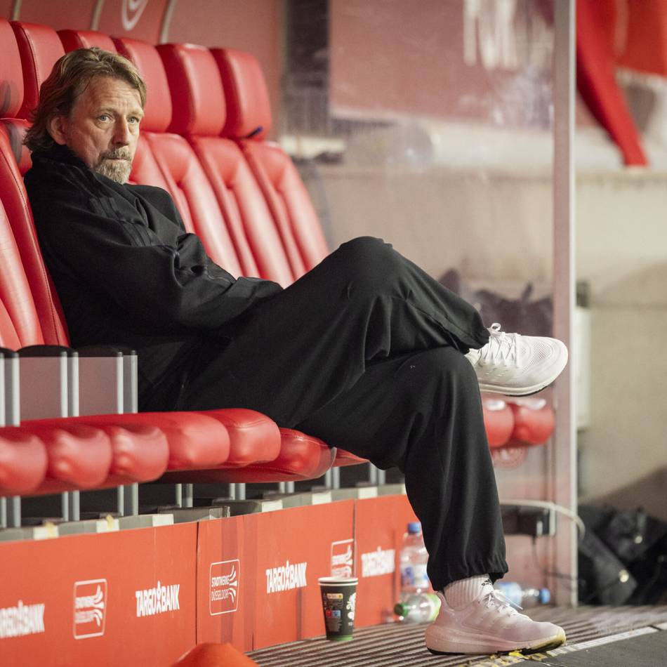 Warten auf eine Entscheidung: Anfangs Zukunft selbst für Fortuna-Manager Mislintat noch „nicht klar“