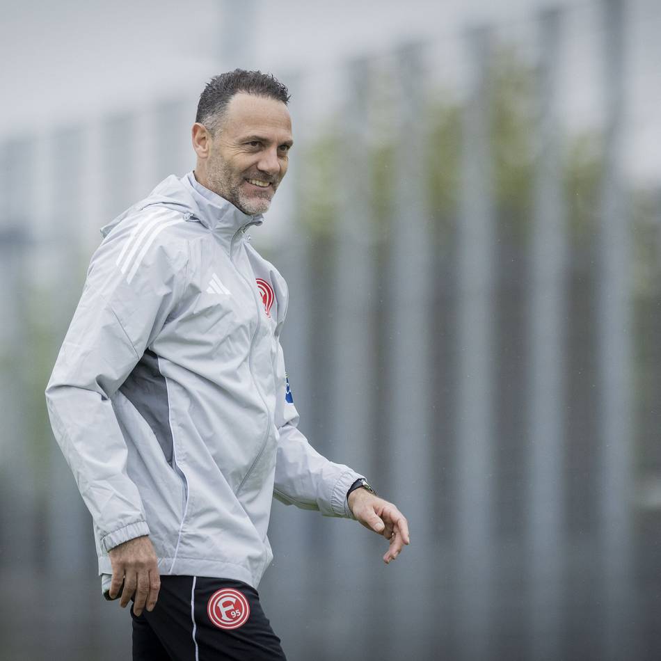 Reaktion auf Frage zu 17-jährigem Talent: Fortuna-Trainer Ende öffnet Tür zum Debüt – mehrere Kandidaten im Training dabei