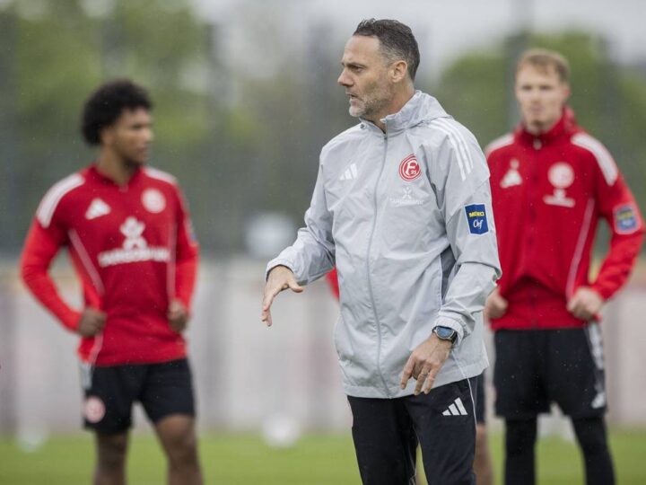 „Ein wichtiger Teil des Trainerjobs“: Ende erklärt, wie er Fortuna mental wieder aufrichten will – Vorhaben für das Dresden-Spiel