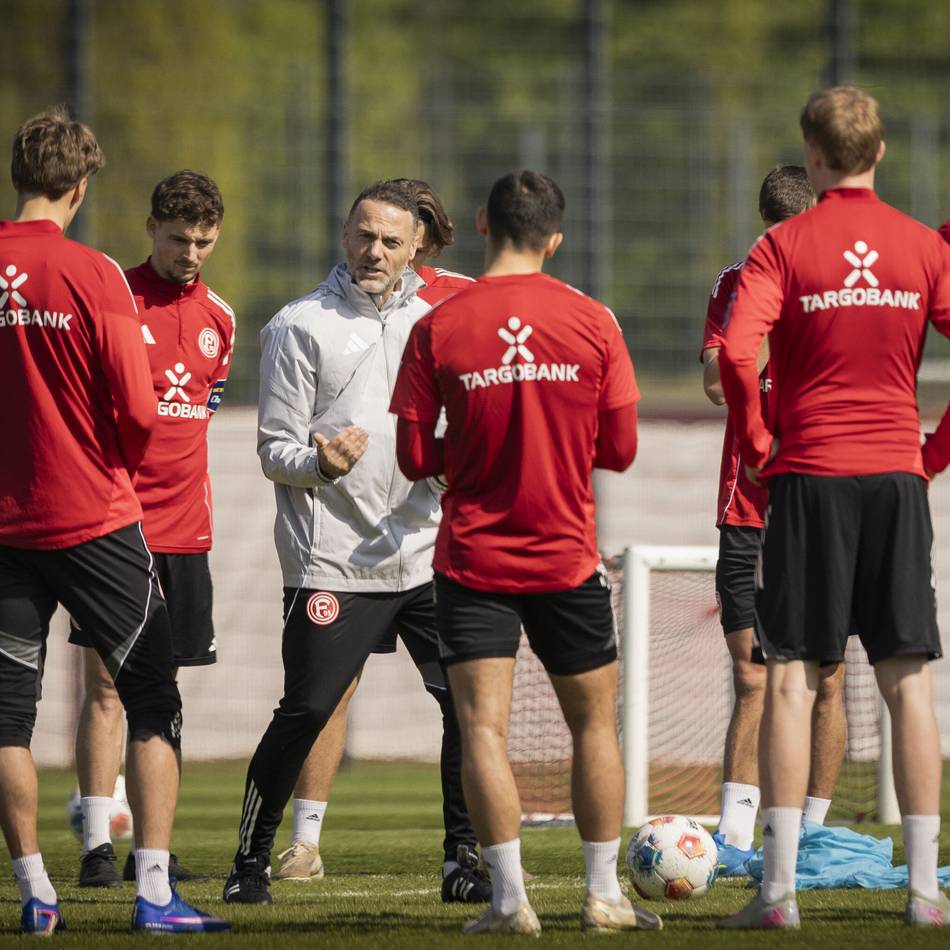 „Ich kann keinen anderen Weg“: Wie Trainer Ende die Fortuna-Kabine für sich gewinnt