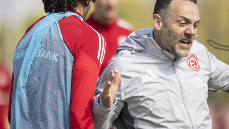 So verhält sich der neue Coach im Training: Drei Ende-Kommandos und ein Schrei, der Fortunas Fans viel Hoffnung macht