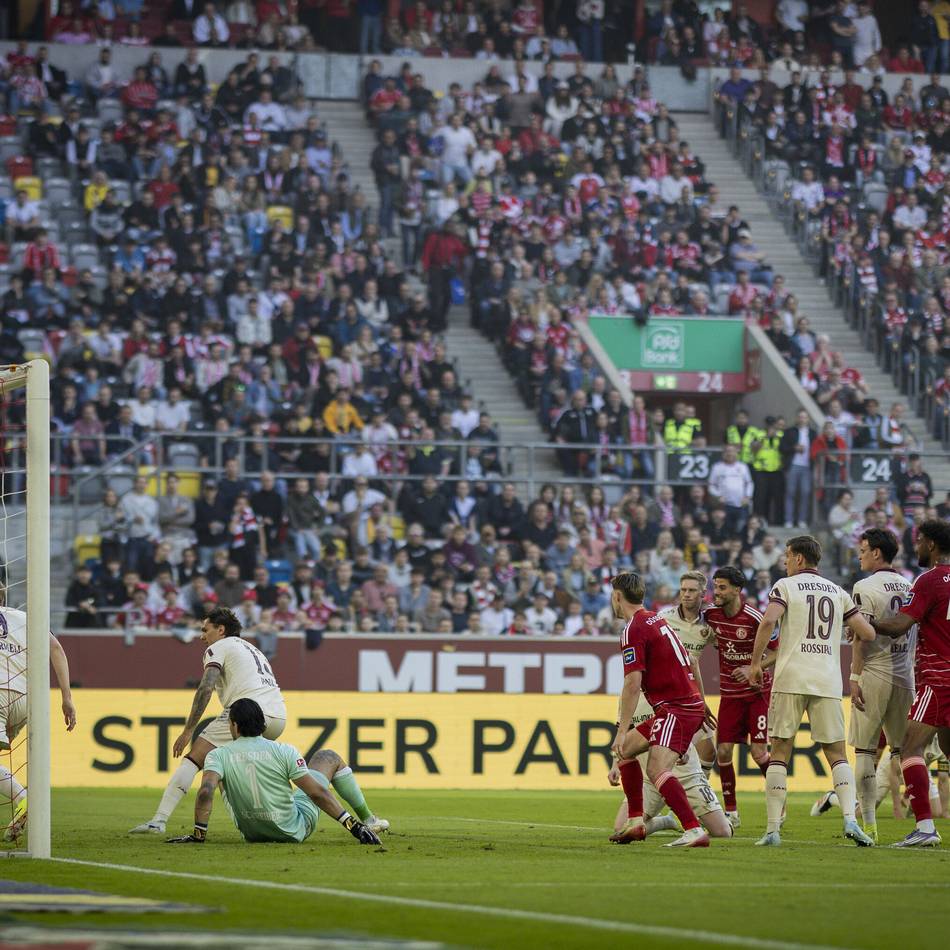 „Das ist das Schönste“: Fortuna feiert die „Kacktor“-Wende – Ende nimmt das doch lieber zurück