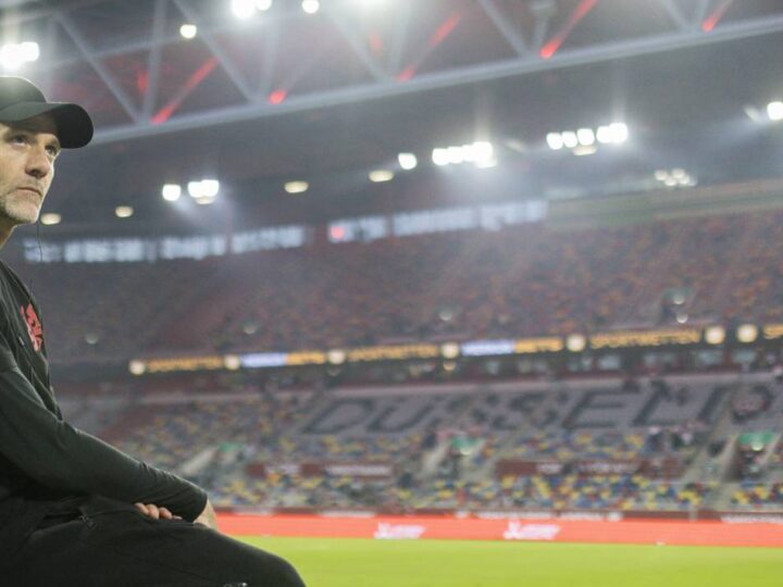 Unerwartete Besetzung auf zwei Positionen: Ende-Trick bei der Fortuna-Startelf – bei seiner Taktik geht er in die Tiefe