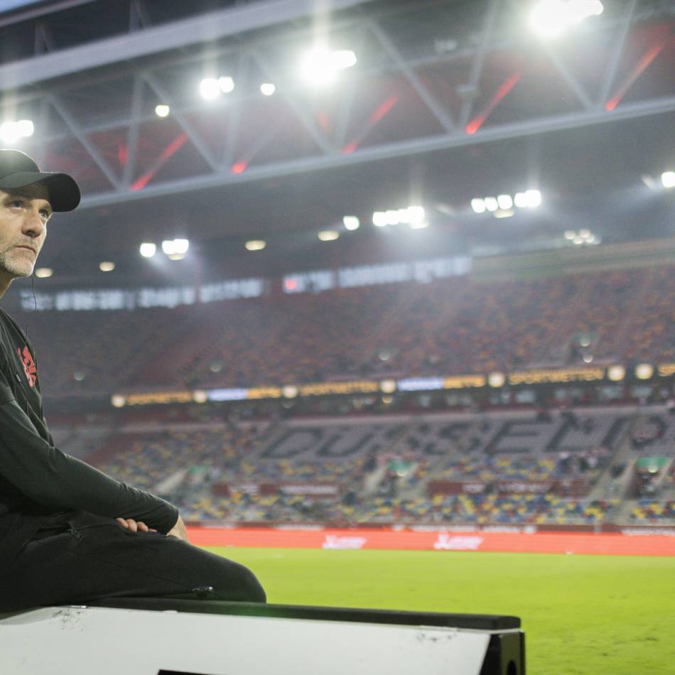 Unerwartete Besetzung auf zwei Positionen: Ende-Trick bei der Fortuna-Startelf – bei seiner Taktik geht er in die Tiefe