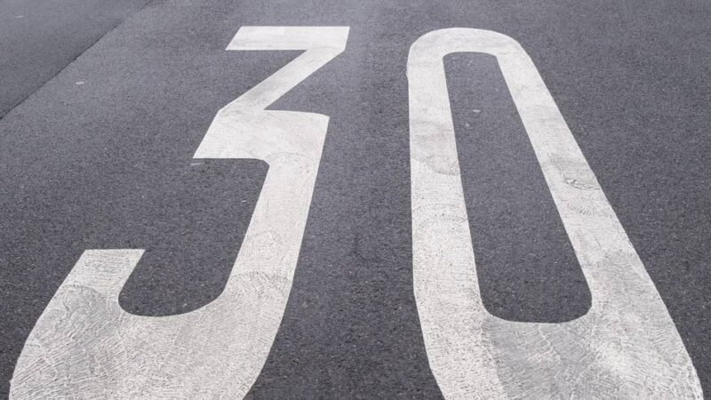 Verkehr in Mönchengladbach: Auf diesen Straßen könnte bald Tempo 30 gelten