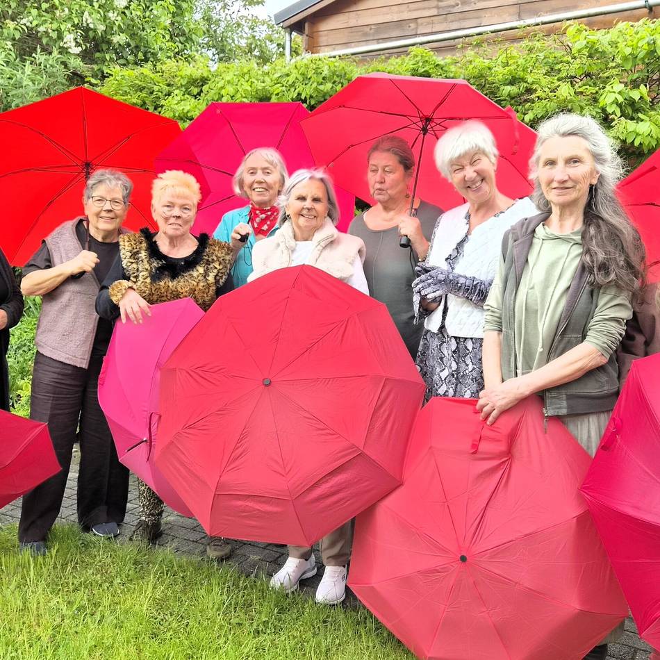 Neues Stück der Leverkusener „Siberdisteln“: Unterhaltsame und nachdenkliche Reise in die Welt der Gefühle